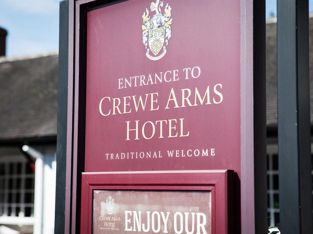 The Crewe Arms Hotel エクステリア 写真